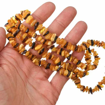 Náhrdelník jantár dlhý farebný