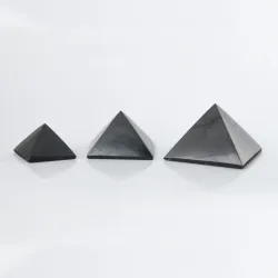 Šungit pyramída 5cm