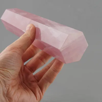 Obelisk ruženín 23cm