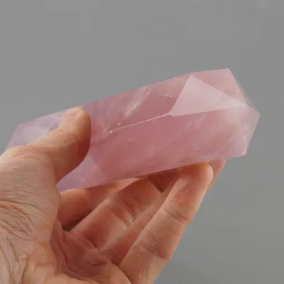 Obelisk ruženín 23cm