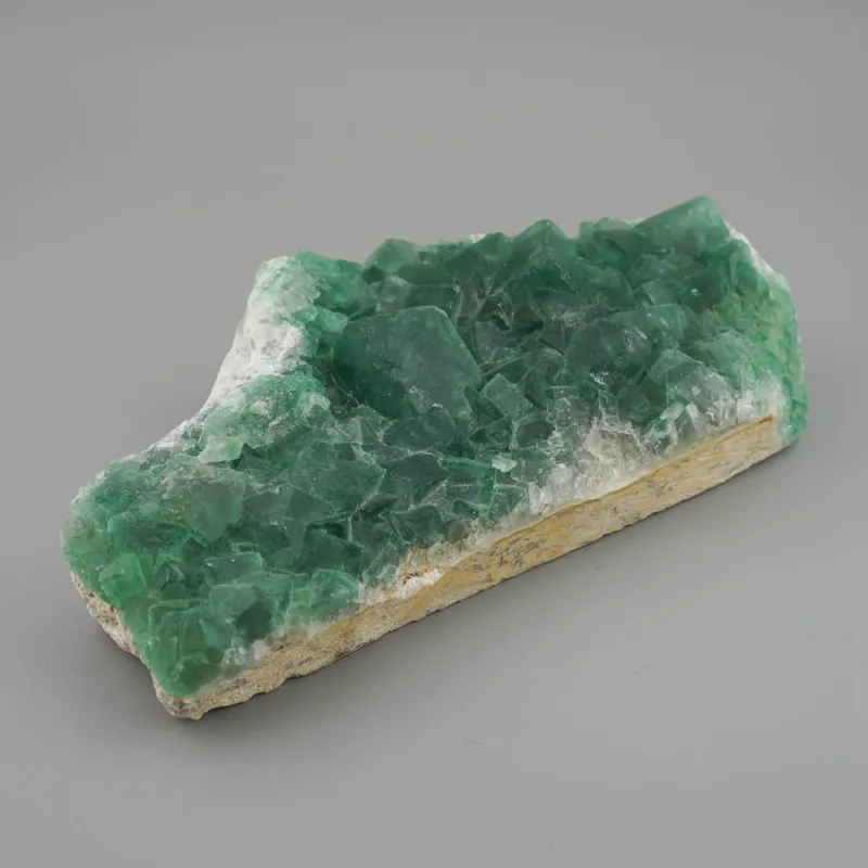 Drúza fluorit Madagaskar 1,35kg