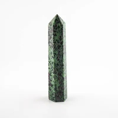 Obelisk rubín v zoisite